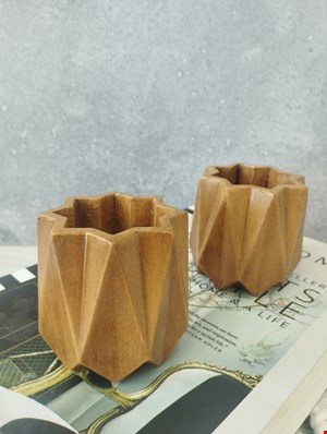 گلدان لوتوس